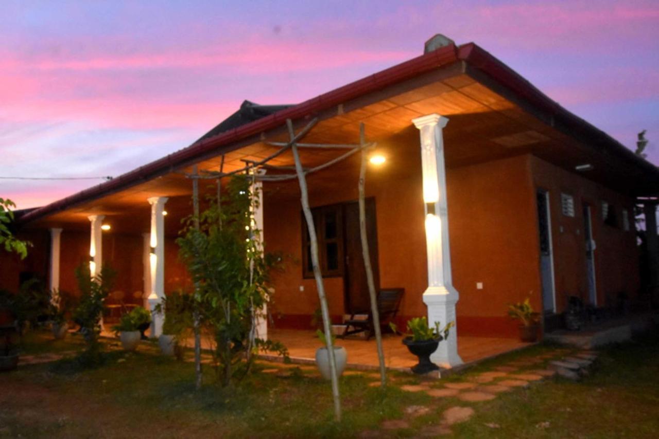 Meegahapokuna Resort Anuradhapura Exterior photo
